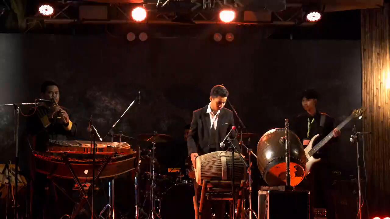 Sen Heang Live